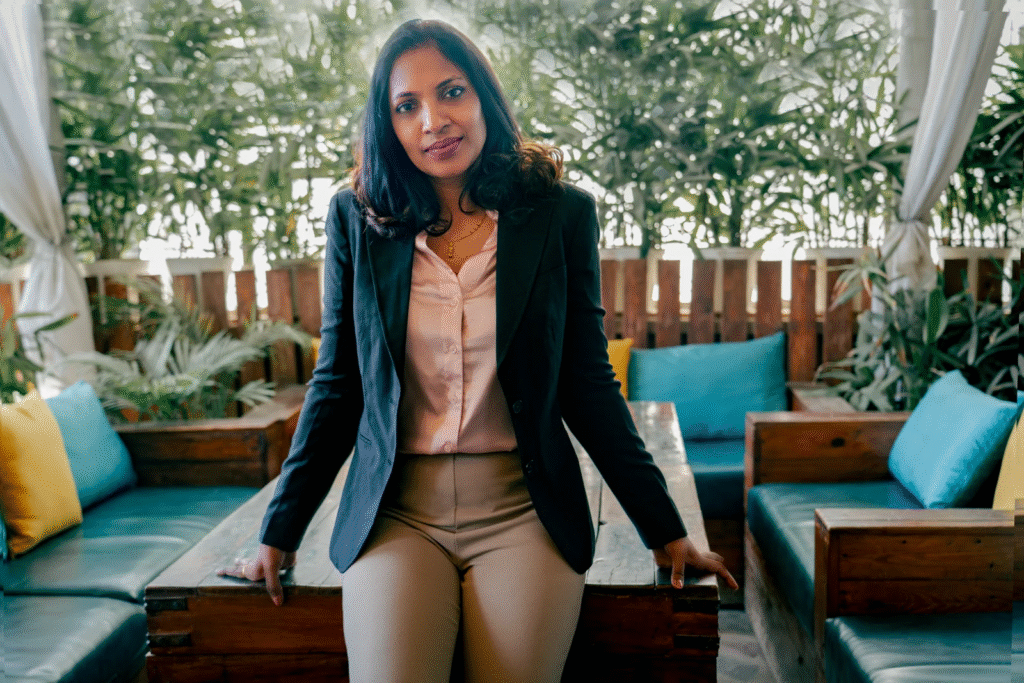 Leaning on table - best professional photoshoot poses for female