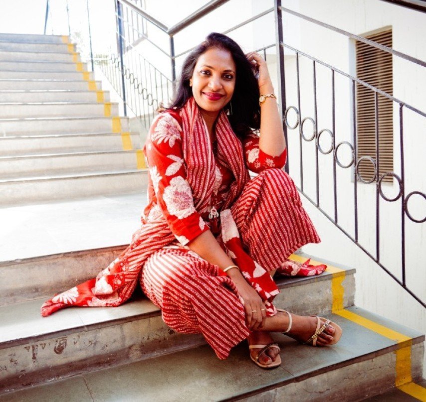 Simple yet stunning kurti poses